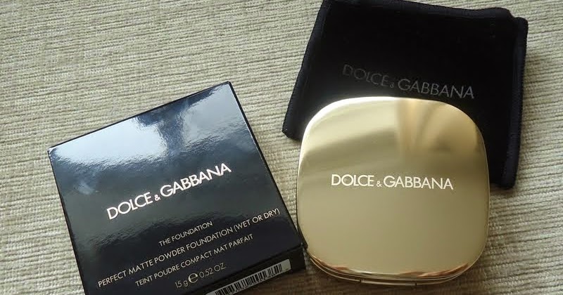 Ruqaiya Khan: Dolce & Gabbana Perfect Finish Powder Foundation in Caramel  110 - Review and Swatches