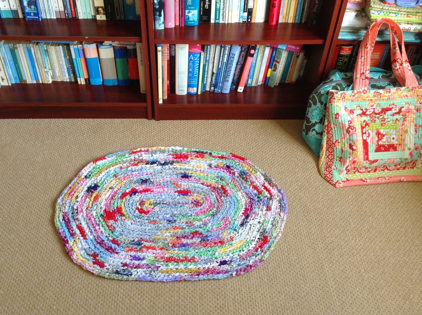Sew Me Oval Crocheted Rag Rug finish and a pattern