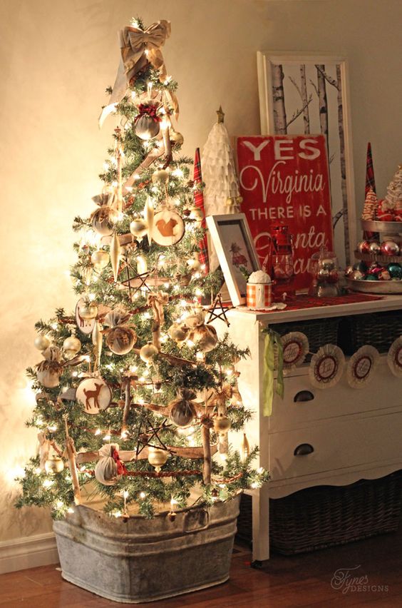 31 Ideas How To Cover A Christmas Tree Base Do it yourself ideas and