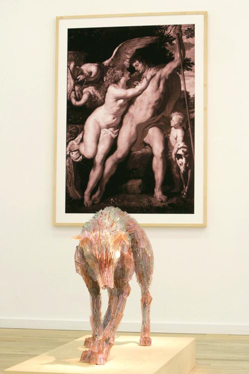 Marta-Klonowska-Animal-Glass-Shard-Sculpture-Venus-and-Adonis-after-Peter-Pau- Rubens-3a