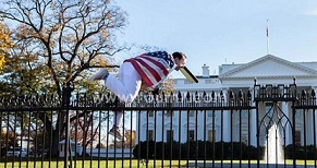 لأول مرة - إغلاق البيت الأبيض بعد القبض على شخص يتسلق سور المبنى 