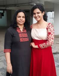 Honey Rose Family Husband Son Daughter Father Mother Marriage Photos Biography Profile