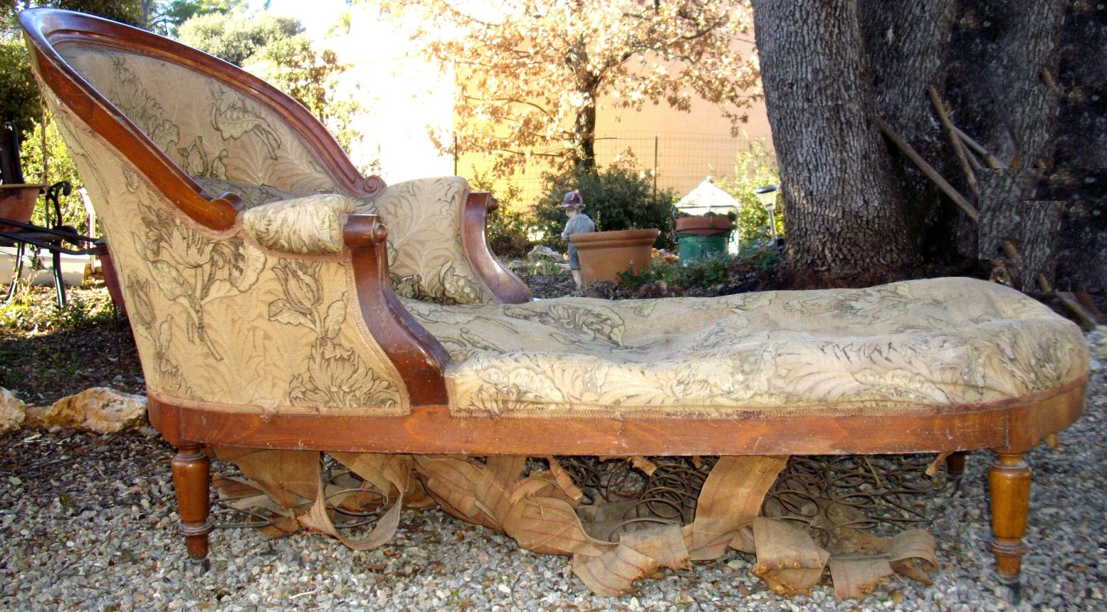 ancienne méridienne noyer d'époque XIXeme banquette