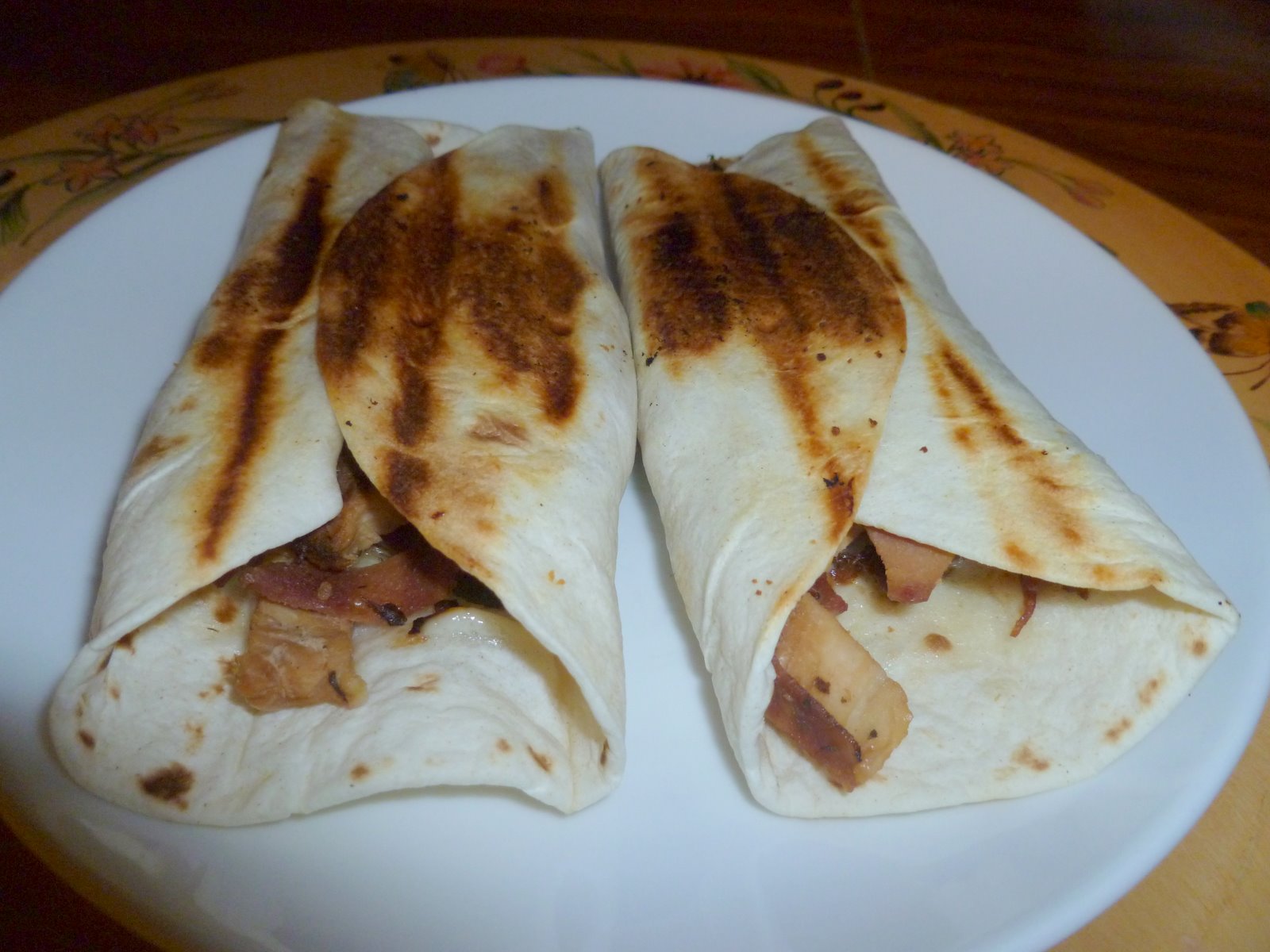 FAJITAS DE POLLO CON TOCINO.