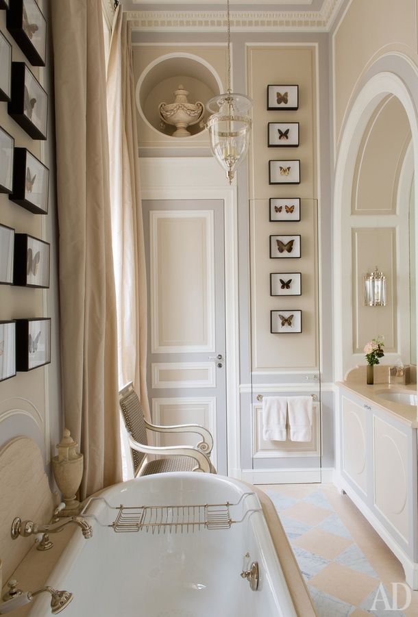 Apartment in the style of Louis XVI at Paris from decorator Jean-Louis Deniot