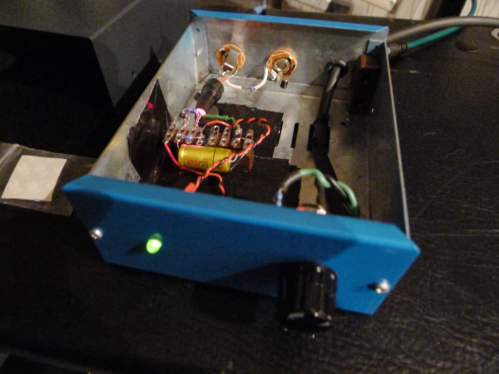 .. sounds off again Simple Optical Compressor for bass guitar