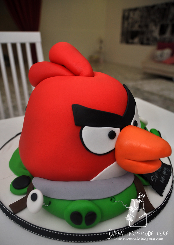 Creative/Custom made Angry birds 3D cake