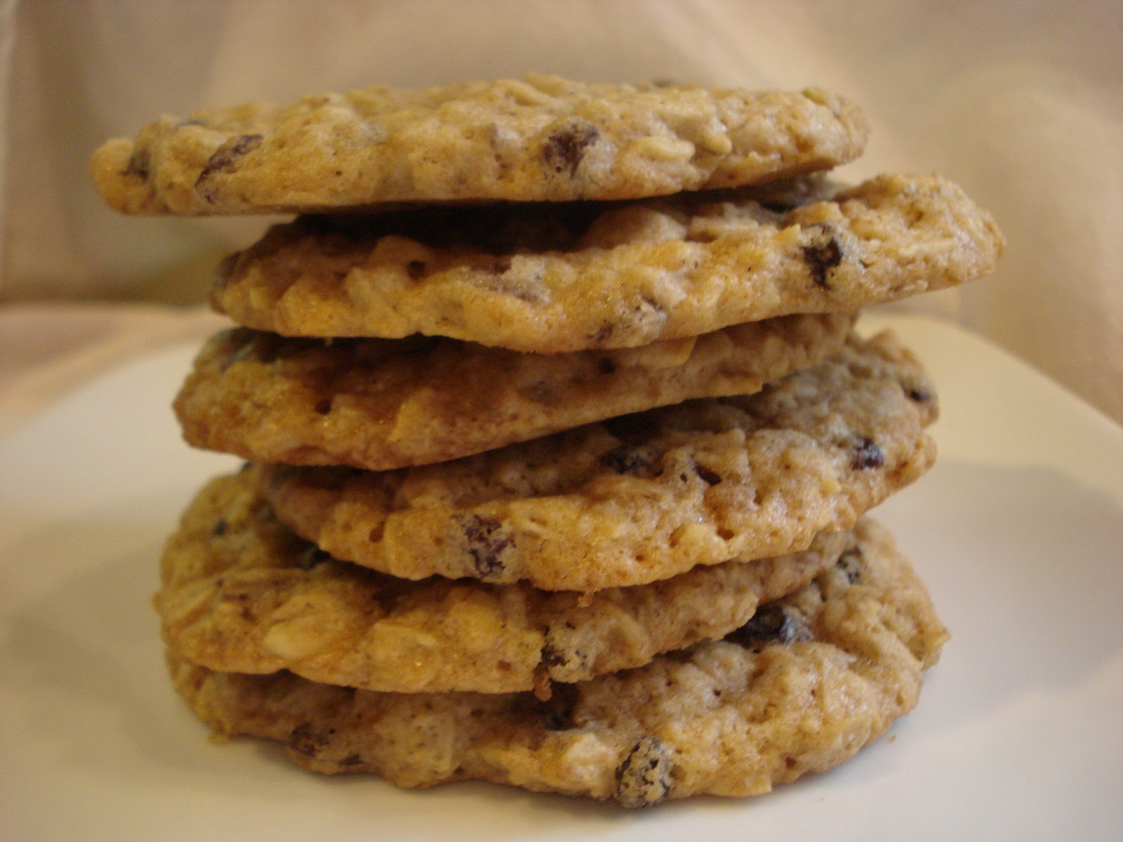 The Cookie Scoop Thin Oatmeal Currant Cookies