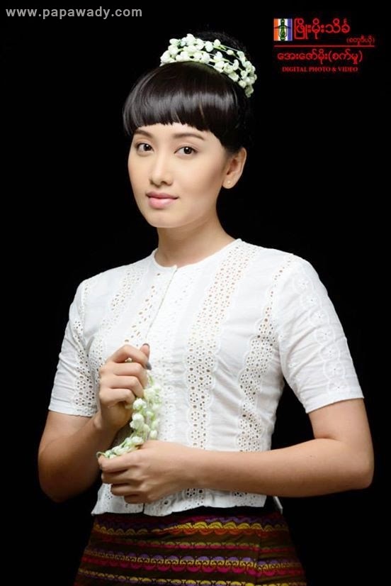 Yu Thandar Tin's Amazing Photoshoot in Myanmar Dress