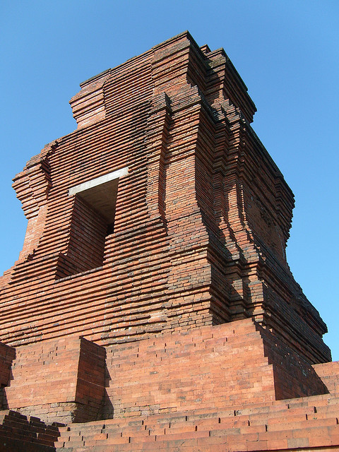 Pesona Indonesia: Candi Brahu