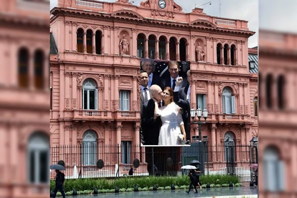 Romeo y Julieta en Casa Rosada provocaron una lluvia de memes desopilantes en redes sociales Romeo y Julieta en Casa Rosada provocaron una lluvia de memes desopilantes en redes sociales