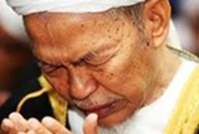 "BERDOALAH KAMU KAPADA KU NESCAYA AKU PERKENANKAN DOA' PERMOHONAN KAMU"  SURAH AL-MU'MIN, AYAT  60.