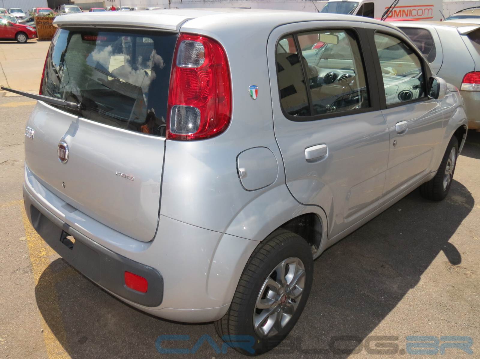 Uno Vivace com AirBag e ABS de série tem preço a partir de R 26.260