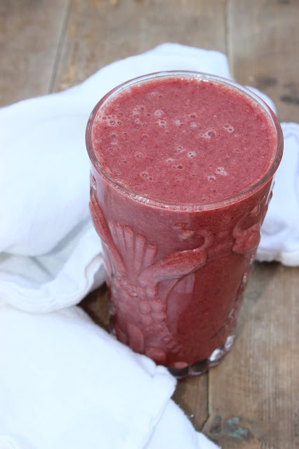 apple and blackberry crumble smoothie