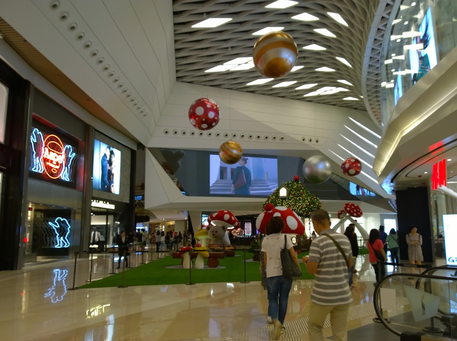 Lydia's Blog YOHO Mall