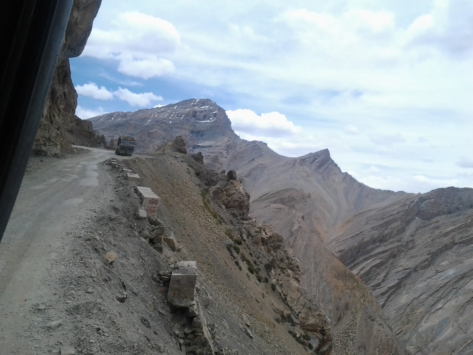 road to leh