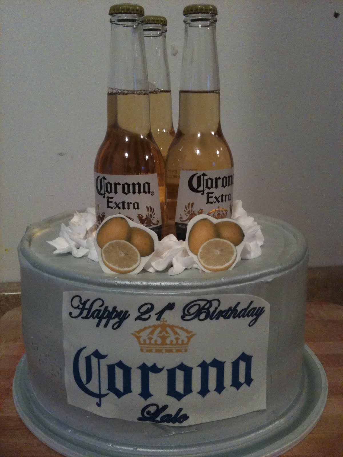 Hector's Custom Cakes: corona bucket w/real coronas