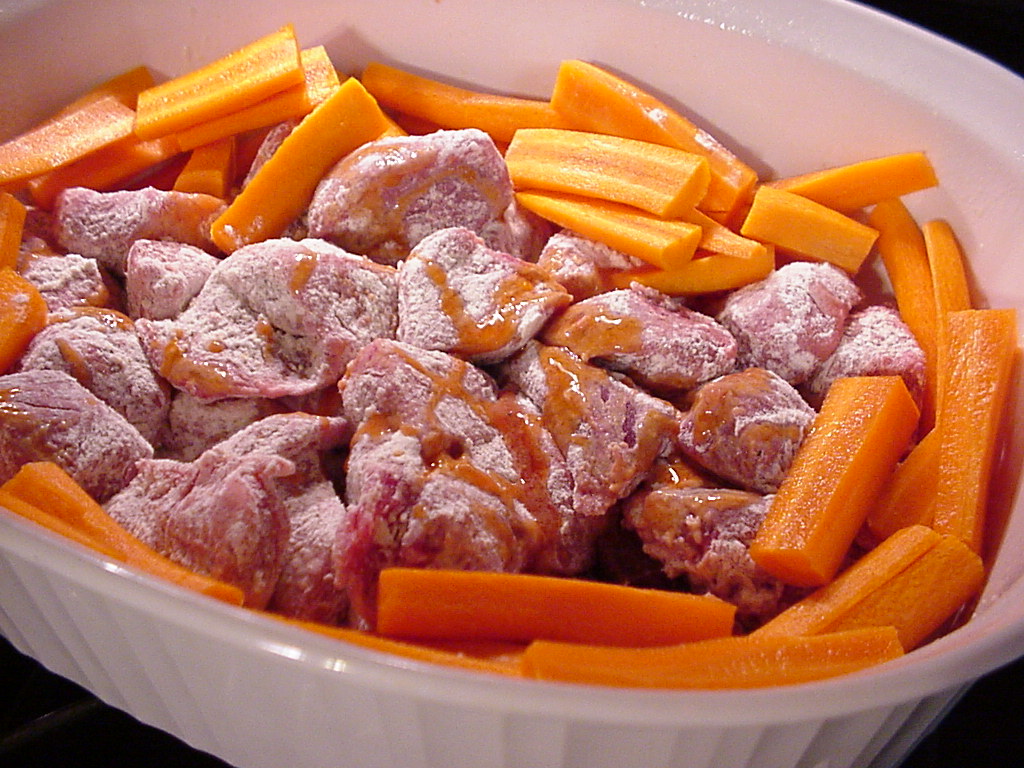 COUNTRY WHISPERS Cajun Beef & Carrots