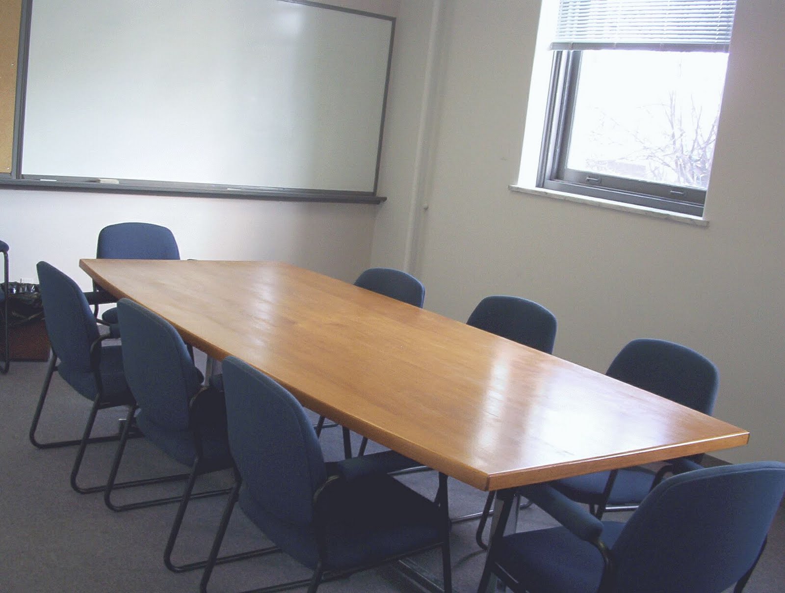 Toronto Office Space For Lease Office Space 1/2 way between Mississauga and Toronto