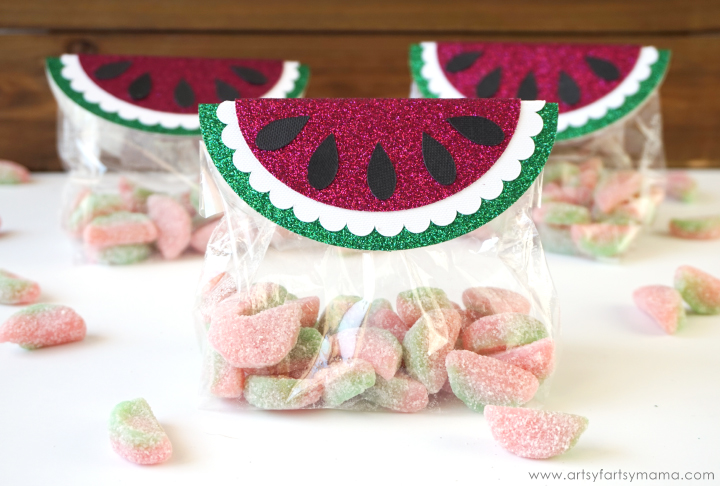 Watermelon Summer Bag Toppers are an easy Make It Now project in Cricut Design Space! #CricutMade