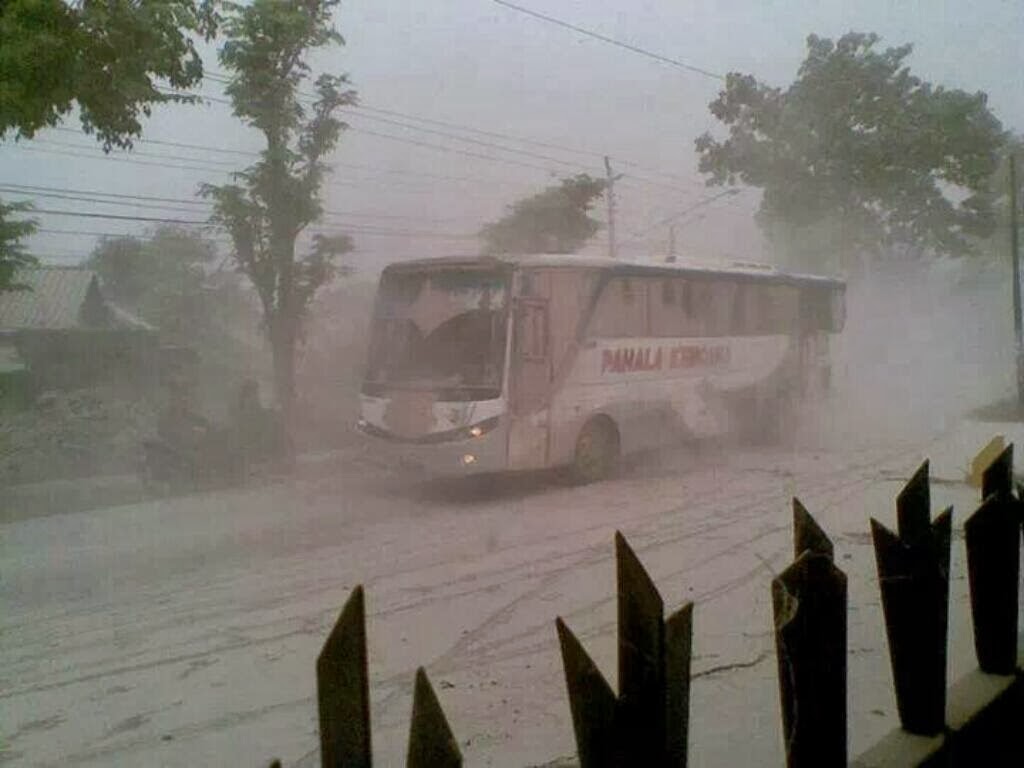 Pahala kencana menerjang hujan abu Solo - Wonogiri