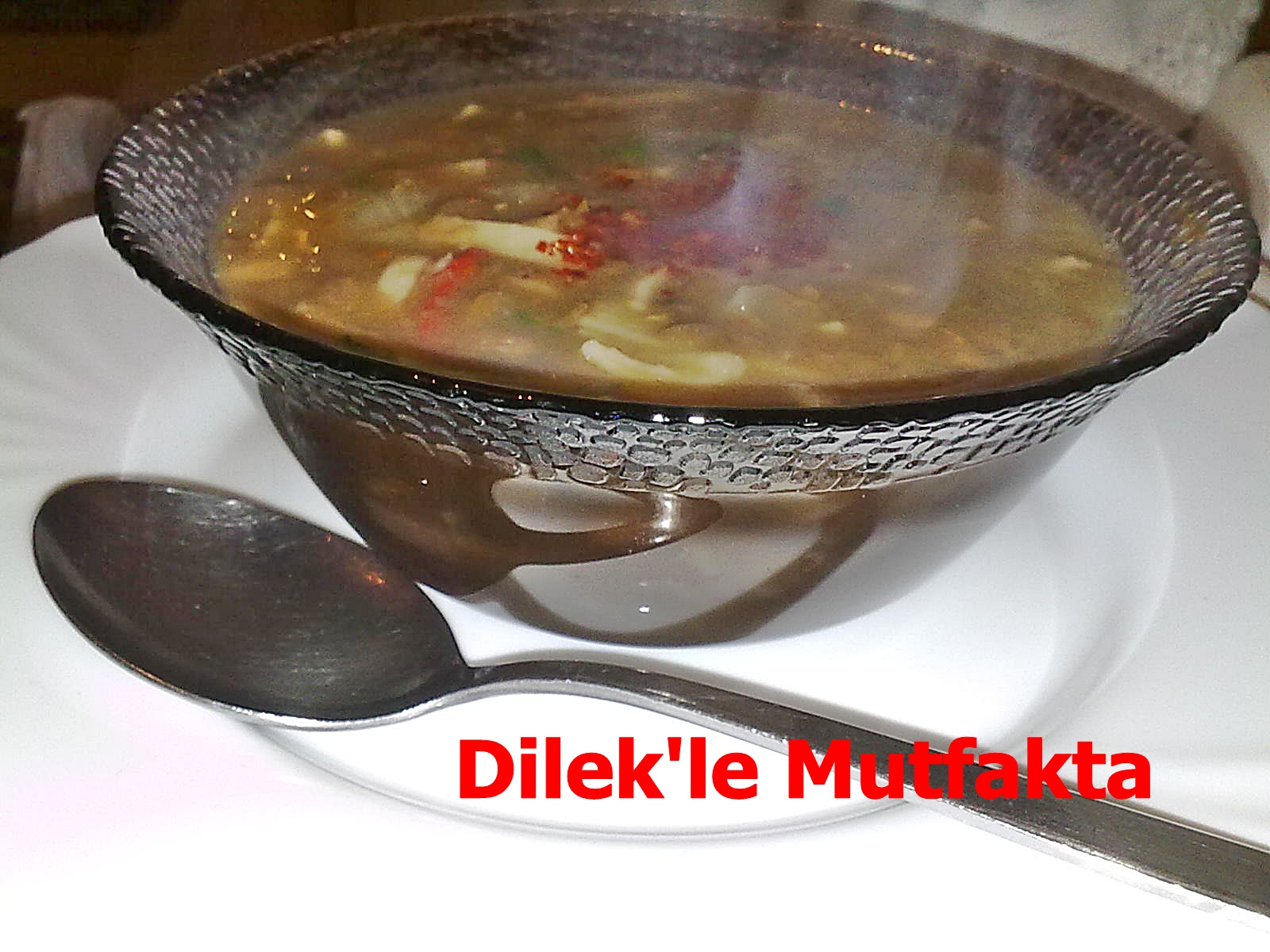 Kiraz Dünyası: Erişteli yeşil mercimek Kiraz Dünyası: Erişteli yeşil mercimek