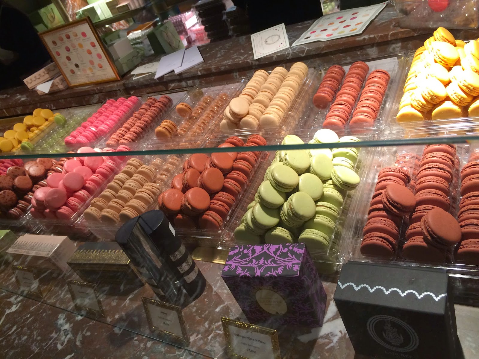 A Lovely Life, Indeed: Adventures in Macarons