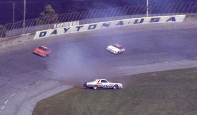 Fotografías Final carrera NASCAR Daytona - 1976