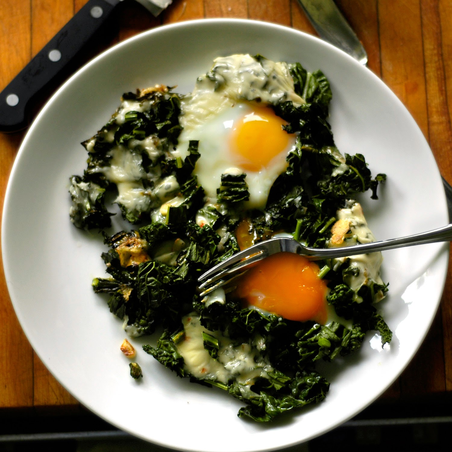 "Dad's Eggs" Simple Stovetop Eggs with Kale and Cheese — Recipe Fiction