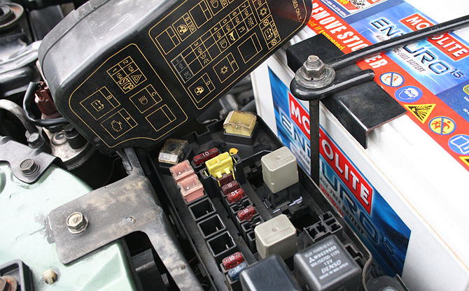 ¿Problemas con los faros de tu auto? Aquí te decimos cómo ... 2013 jetta fuse box cigarette 