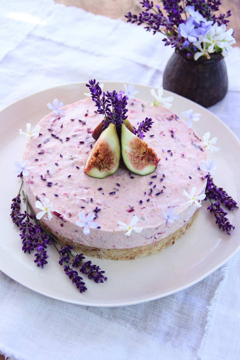 Lavender Cheesecake Recipe - via BirdsParty.com