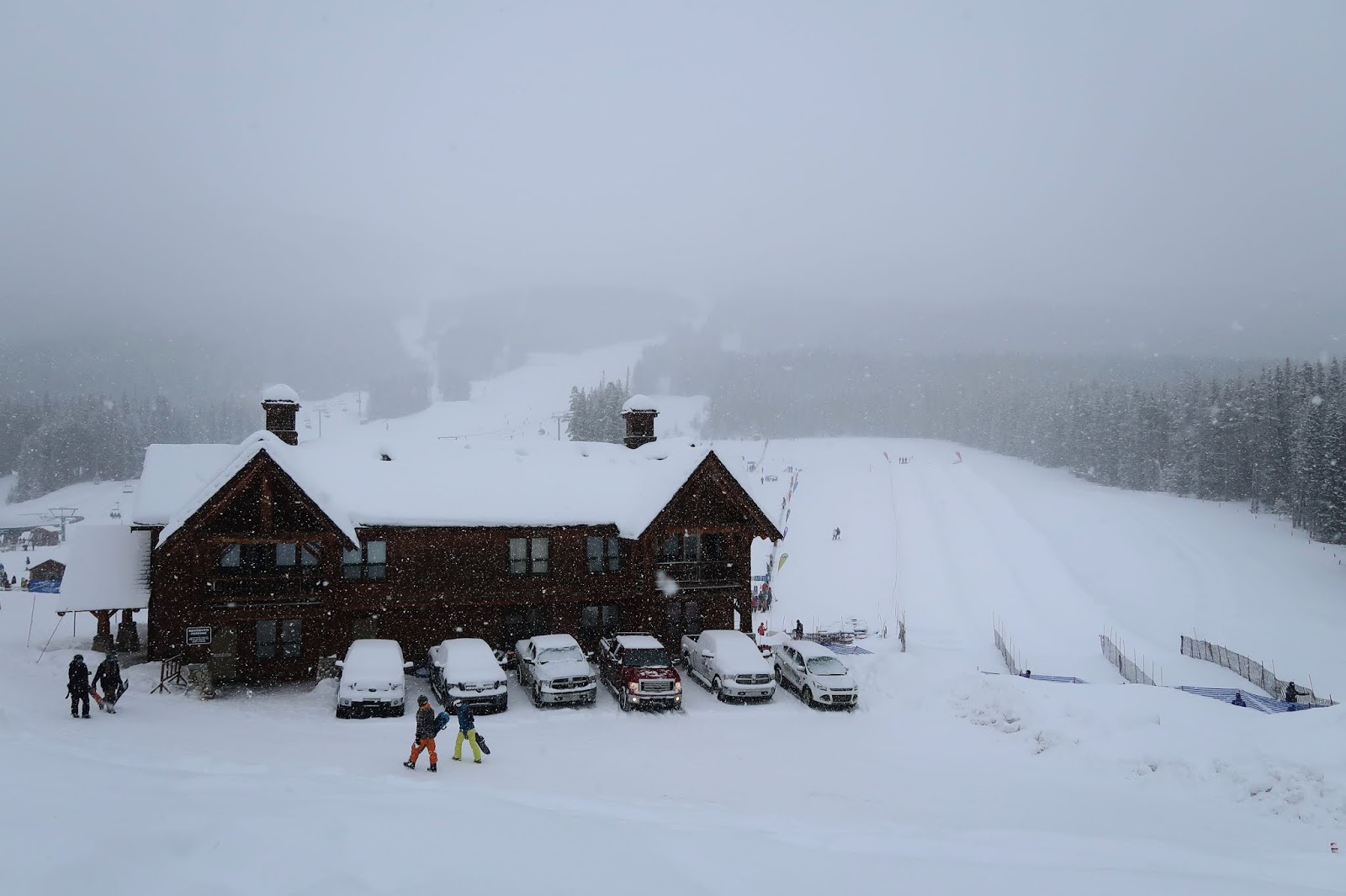 Snow Tubing at Sunny Tube Park, Lake Louise Ski Resort