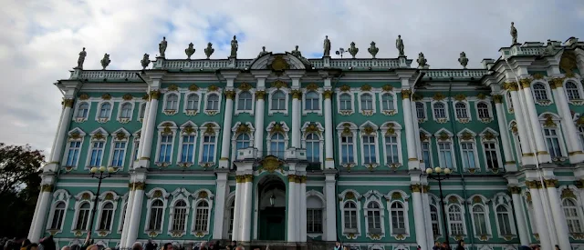 Things to see with 3 days visa-free in Russia: The Hermitage in St. Petersburg