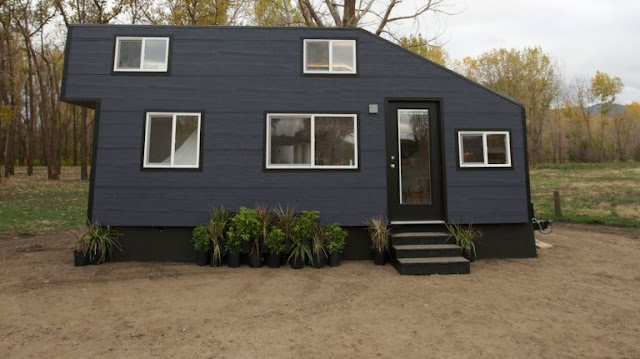 modern minimalist tiny house