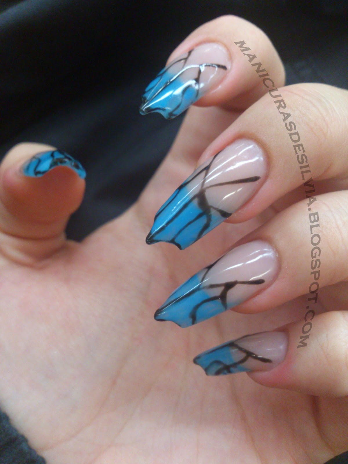 Manicuras de Silvia Algo nuevo uñas "blade" (Blade nails)