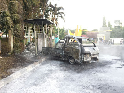 Kebakaran Mobil Di SPBU Tapen Kebakaran Mobil Di SPBU Tapen