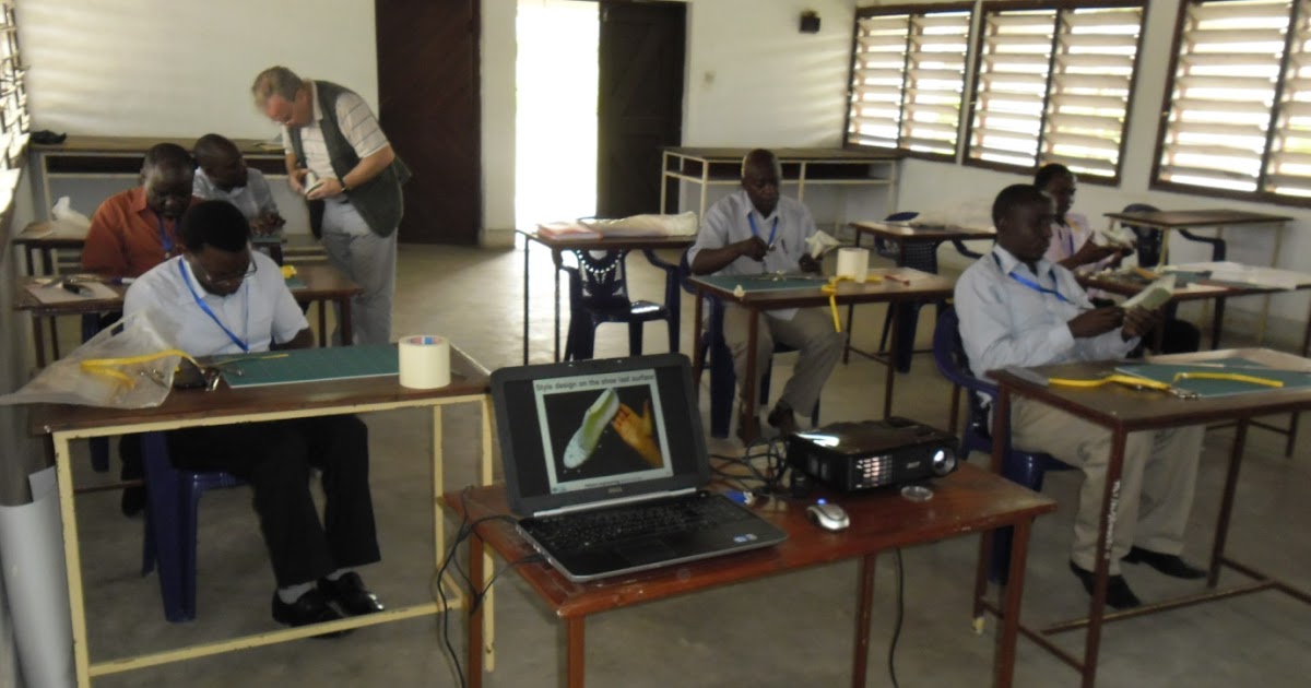 DIT MWANZA YAENDELEA KUTOA MAFUNZO YA USINDIKAJI NA UTENGENEZAJI BIDHAA ...