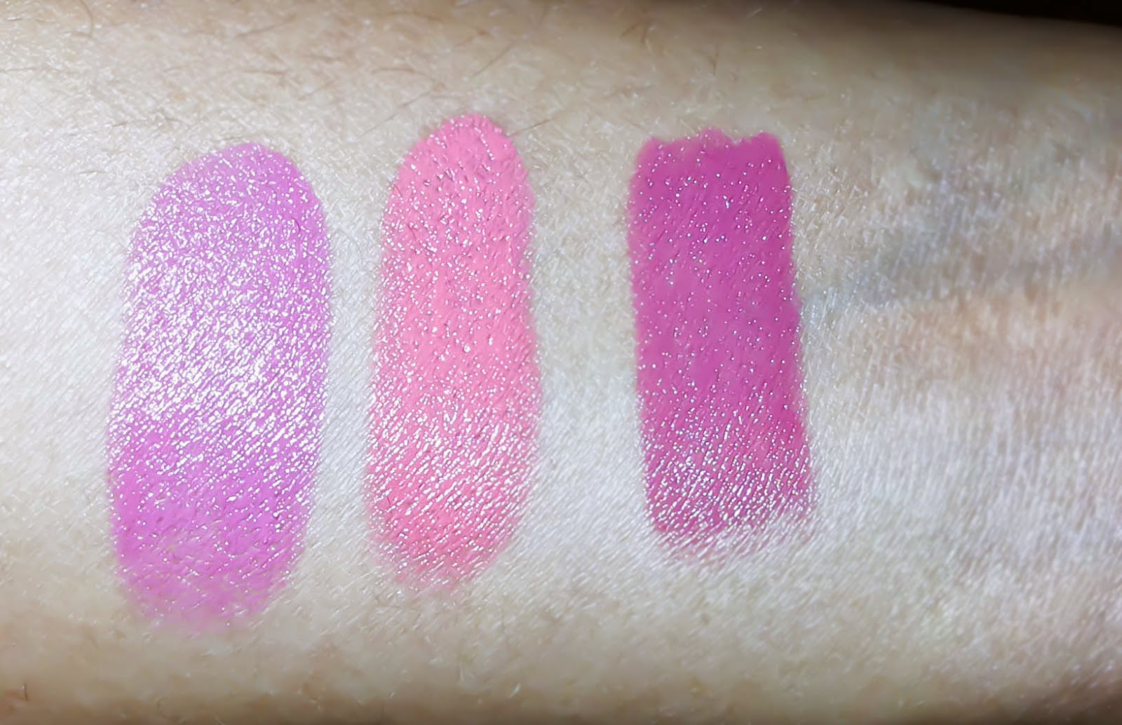 Fuchsia World Viana Lipstick Review