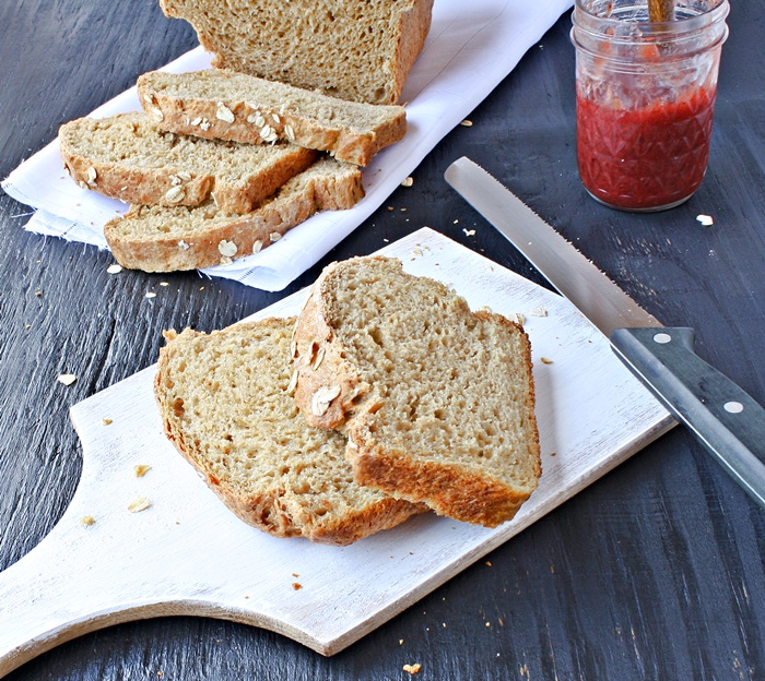 Versatile Vegetarian Kitchen Oatmeal Bread