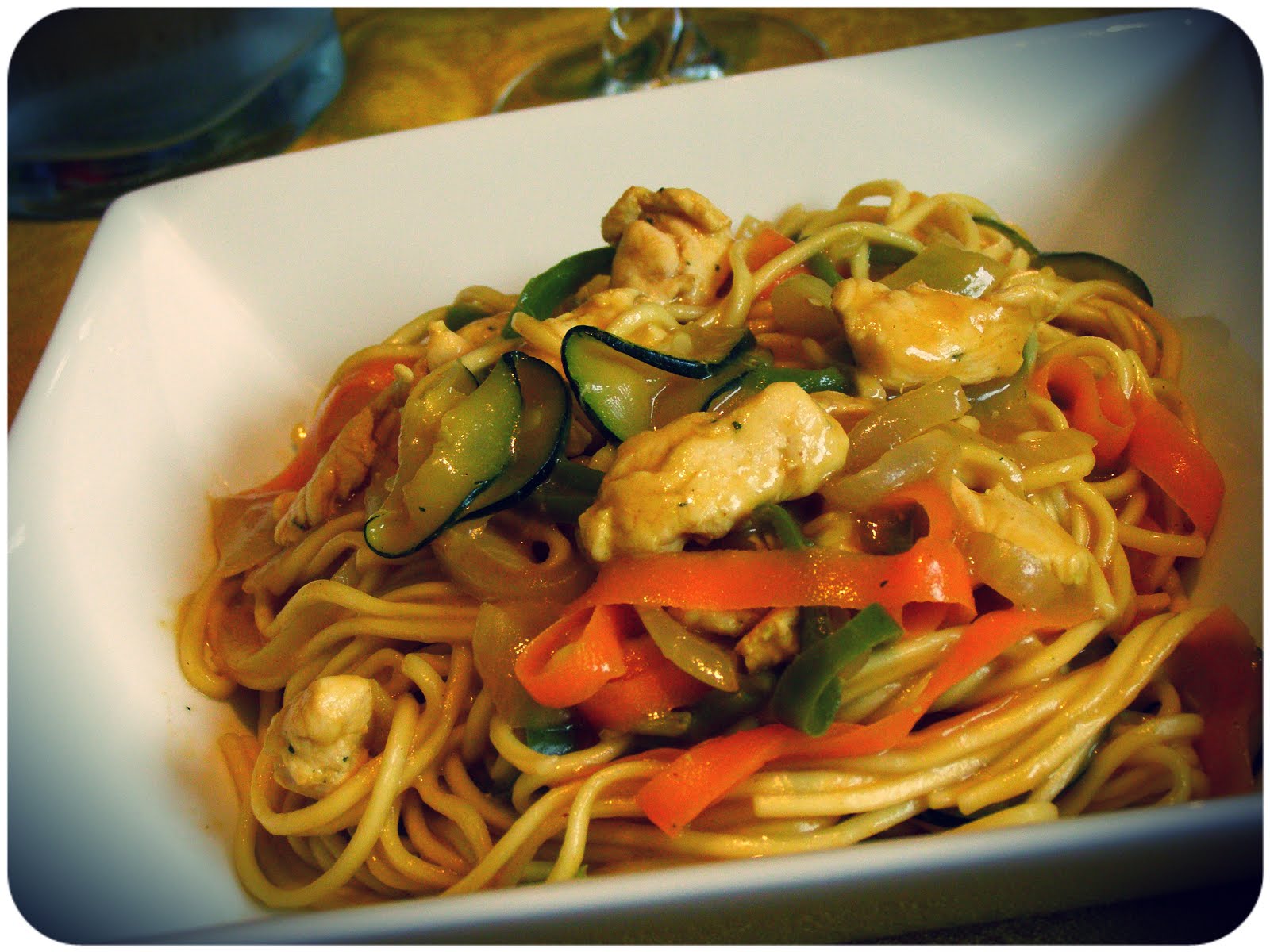 Y una pizca de sal: Noodles con pollo al curry