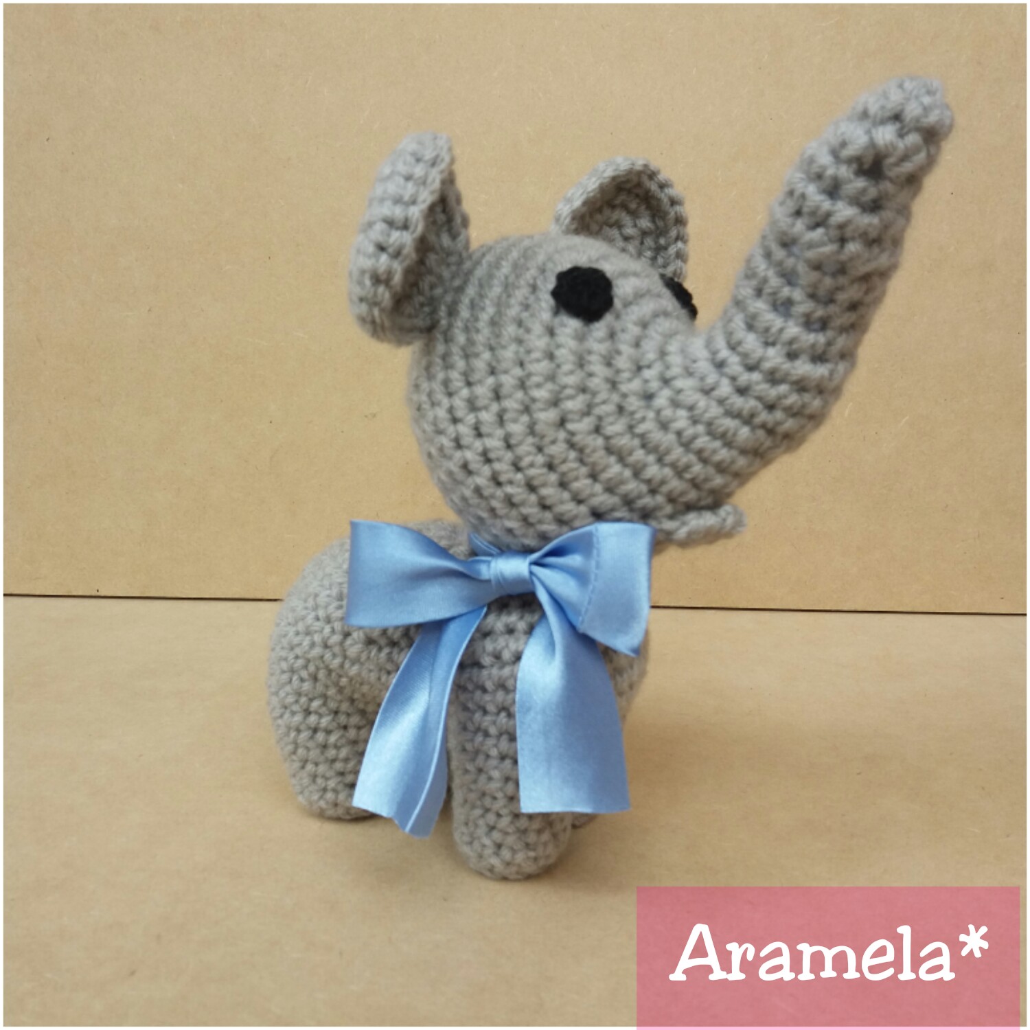 Aramela Artesan?as: Elefante mini amigurumi (con patron)