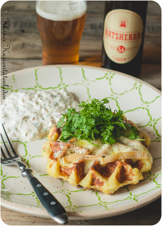 Kartoffel-Kressewaffeln mit Radieschen-Schichtkäse 