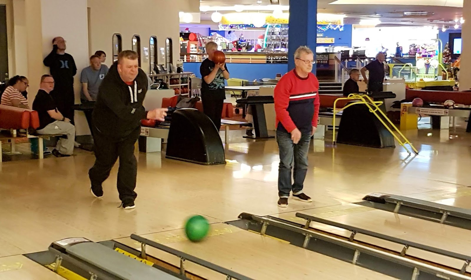 JollyDays Supported Holidays Bowling & Pool Competition Essex with