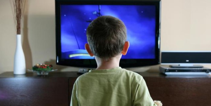 Bingung Mengatasi Anak yang Kecanduan Televisi Berikut Cara Menghentikannya Bingung Mengatasi Anak yang Kecanduan Televisi Berikut Cara Menghentikannya