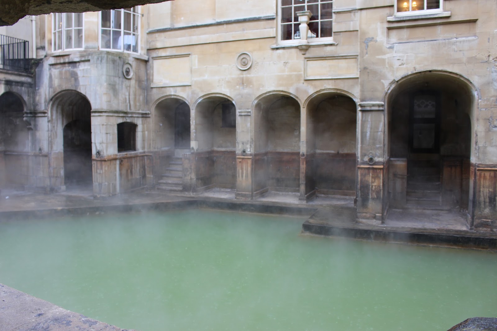 A Girl's Gotta Fly: Bath: Aqua, Angels and Architecture