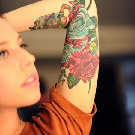 Tatuagens femininas nos bíceps Tatuagens femininas nos bíceps