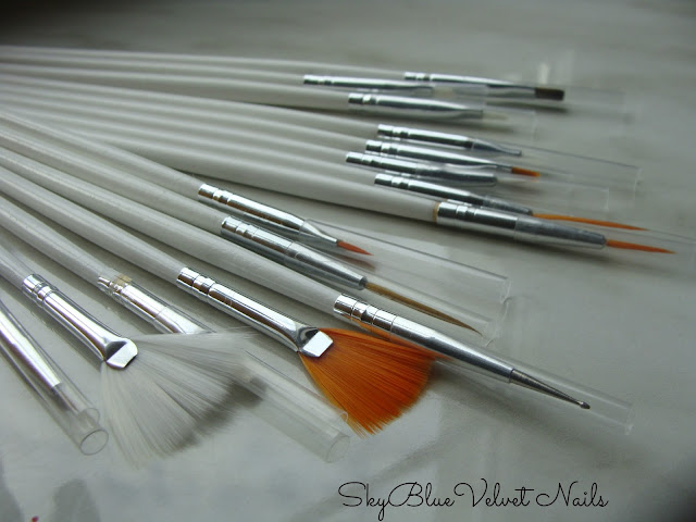 LadyQueen Nail Art Brush Set