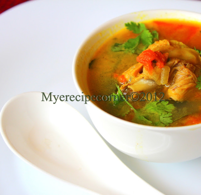Mye's Kitchen: Chettinad Chicken Soup/ Kozhi Rasam