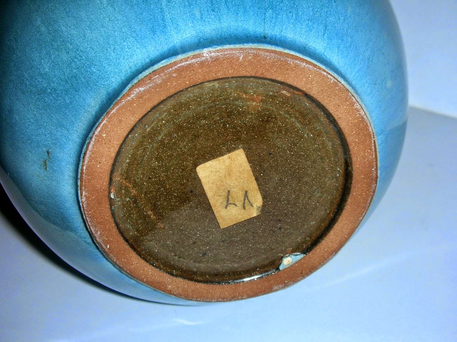 SKYSCRAPER CAPE TOWN 20th CENTURY CLASSICS South African Pottery/Ceramics