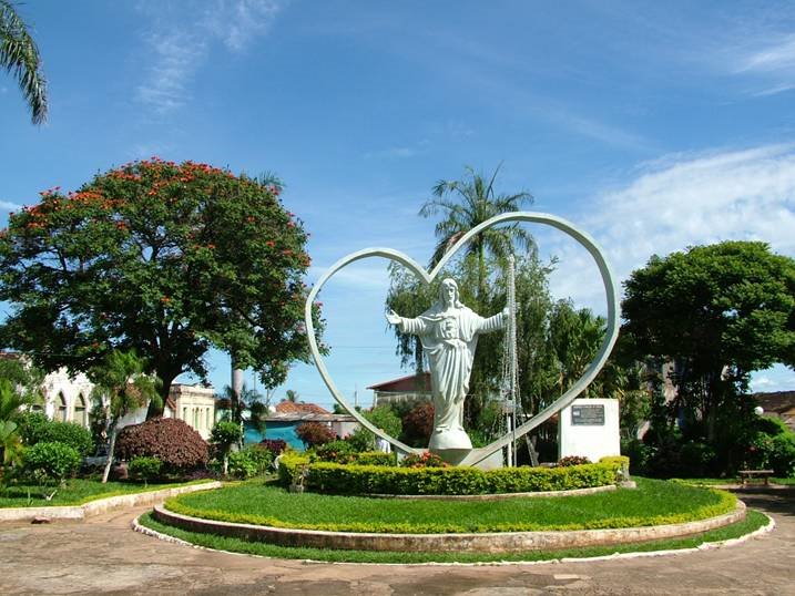 FEC FUNDAÇÃO ESPAÇO CORJESUENSE Coração de